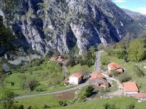 Los primeros kilómetros de Hoz son espectaculares