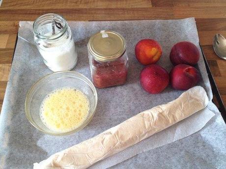 recetas rápidas y fáciles tartas recetas rápidas fáciles tartas frutas postres tartas rápidas postres rápidos caseros postres nórdicos postres delikatissen postres con fruta y masa Galette de nectarinas y ruibarbo 