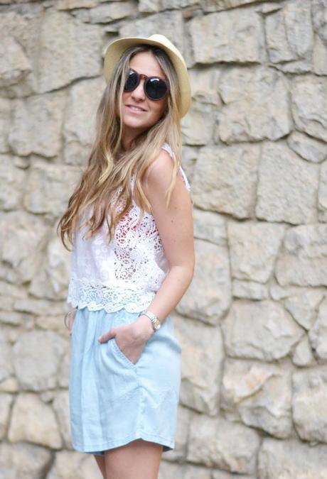 WHITE WITH DENIM AND INSTADIARY