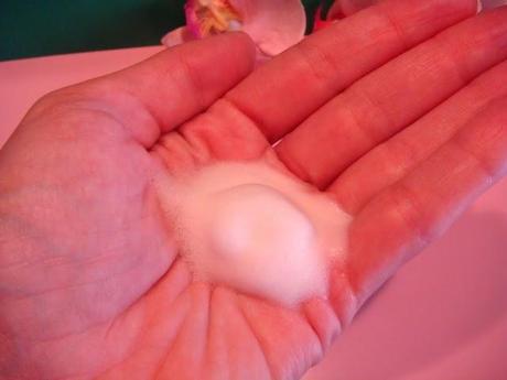 Probando la línea de Pétalos de Rosa de NUXE, gracias a MI FARMA