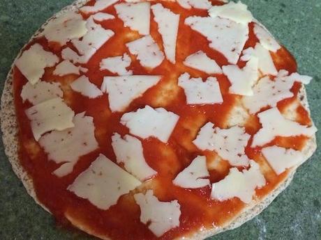 Pizza casera individual de 400Kcal.