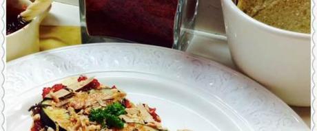 Tosta de breva y foie sobre confitura de pimientos del piquillo con trufa