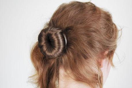 550px-Make-a-Donut-Bun-Step-7