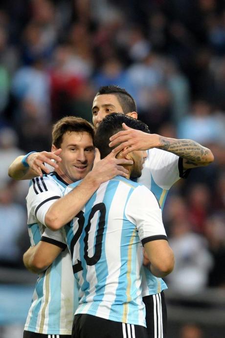 Argentina vuela a Brasil con una sonrisa