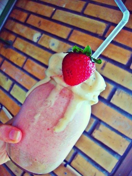 Super batido de plátano y fresa (strawberry banana smoothie)
