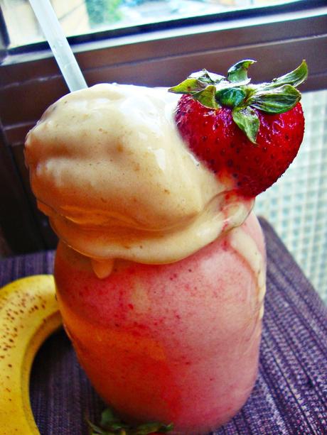 Super batido de plátano y fresa (strawberry banana smoothie)