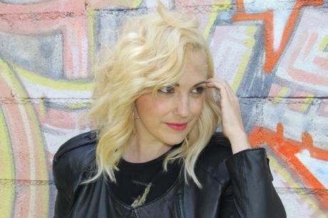 LOOK DR MARTENS LRG Magazine - Look Dr Martens