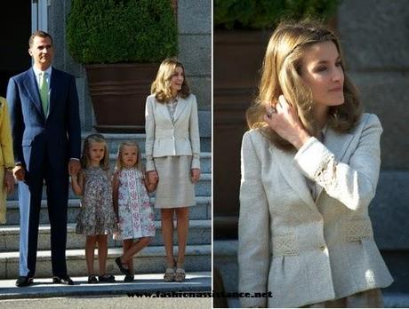 Dña. Letizia repite traje de Felipe Varela de lino, en el desfile de Las Fuerzas Armadas