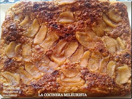 Pastel brioche con manzanas y avellanas