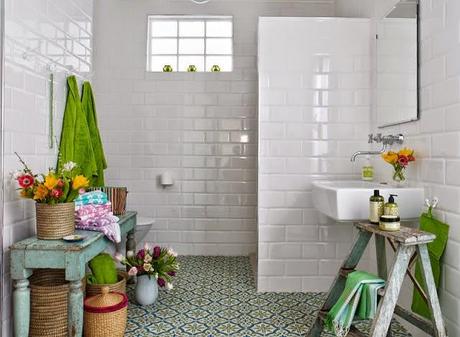 ENTRE TONOS DE VERDE...