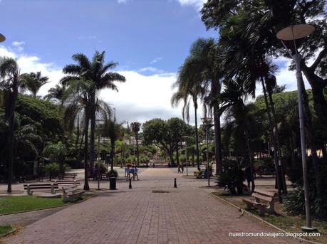 Noumea; Place des Cocotiers, el lugar de encuentro