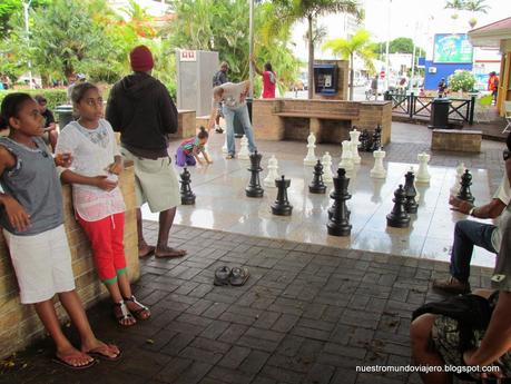 Noumea; Place des Cocotiers, el lugar de encuentro