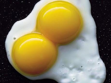 Comer yemas de huevo es tan dañino como fumar