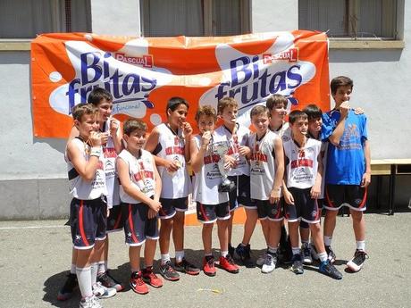 S. HA ESTADO ALLI: PEQUE COPA DE COPA COLEGIAL POR BIFRUTAS