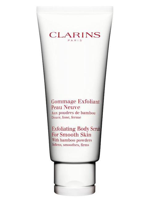 Cómo aplicar (bien) el autobronceador Exfoliante de cuerpo de Clarins.