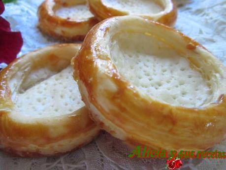 VOLAVANES CASEROS RELLENOS DE CREMA DE PARMESANO