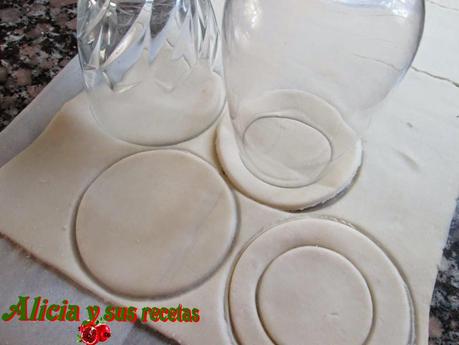 VOLAVANES CASEROS RELLENOS DE CREMA DE PARMESANO