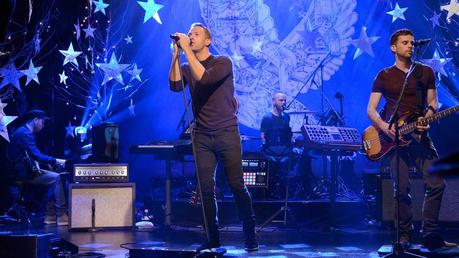 Ghost Stories de Coldplay, el grupo se aleja de su fórmula de los últimos años