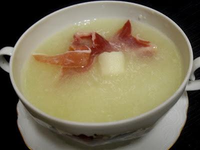 Crema de melón fría con jamón