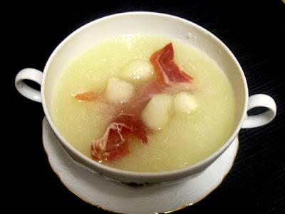Crema de melón fría con jamón
