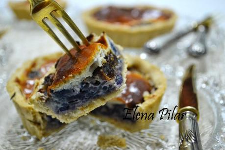 Tartaletas de lombarda y pasas con queso fresco (Thermomix)
