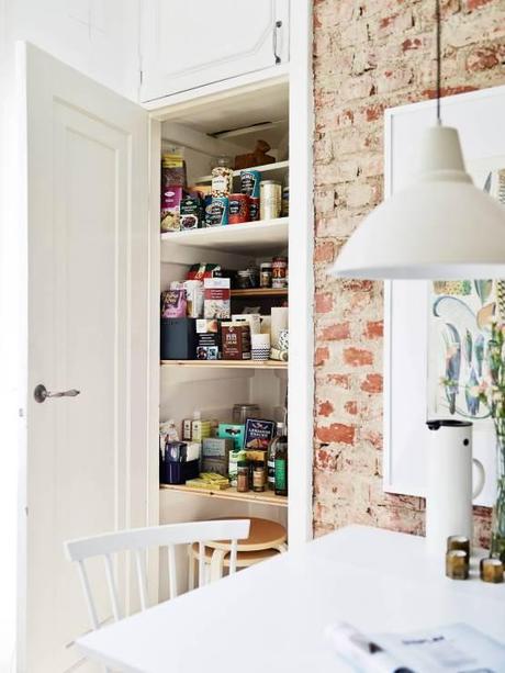 Mini piso con mucho encanto estilo femenino nórdico decoración interiores pequeños decoración de salones decoración de minipisos decoración de interiores decoración de cocinas pequeñas decoración cocinas blancas blog decoración de interiores 