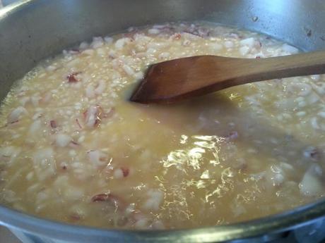 Risotto calamares y azafrán – Risotto calamari e zafferano risottocalamarizafferano4