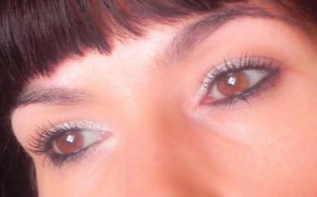 De labios y uñas: Hoy, morados