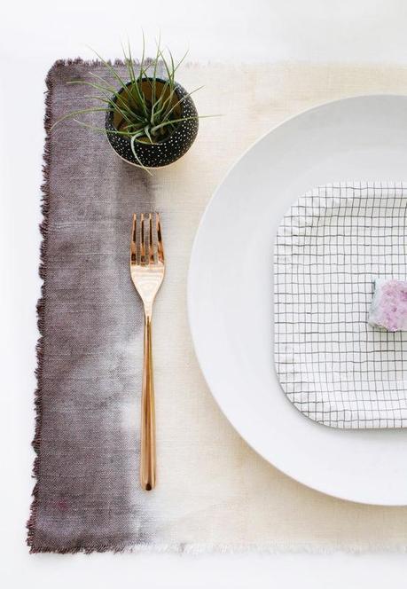 Manteles desteñidos. Llena tu mesa de color este verano