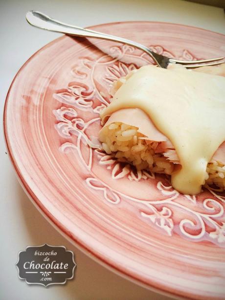 Rollos de jamón rellenos de arroz