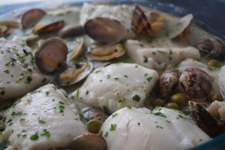 Merluza en salsa al microondas Merluza en salsa al microondas