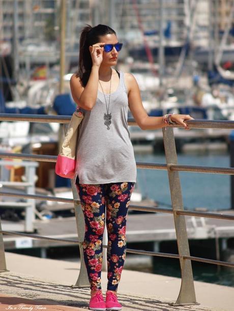 FLOWERED LEGGINGS FLOWERED LEGGINGS