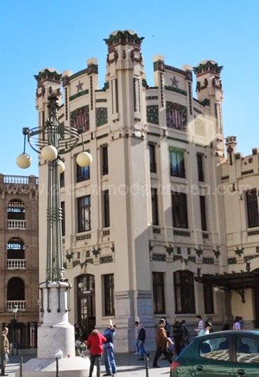 La Estación del Norte de Valencia, el tren en pleno centro de la ciudad