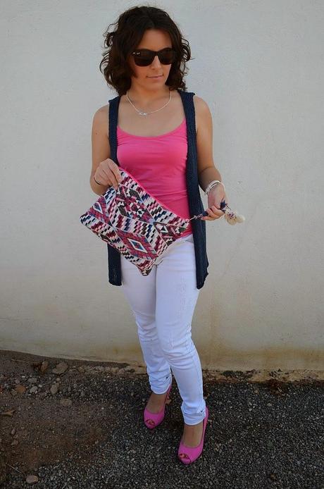 clutch étnico, bolso étnico, ethnic, cartera étnica, azul, ripped jeans, rosa, fashion blogger, Castellón