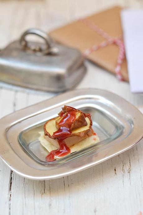 Foie con pera horneada y mermelada de fresas - Paperblog