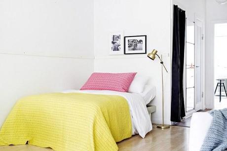 UN PEQUEÑO APARTAMENTO EN ROSA Y AMARILLO