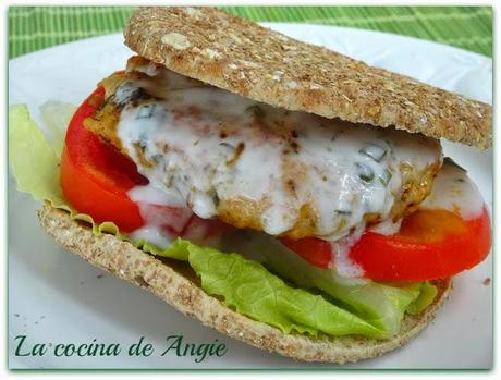 HAMBURGUESA DE POLLO HINDÚ