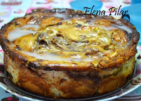 Cheesecake de rollos de canela (Cinnamon Roll Cheesecake)