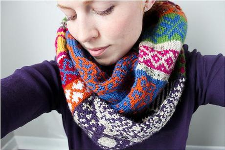 Mis favoritos // Mayo fair_isle_infinity_scarf-12_medium2