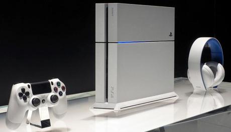 Un vistazo de cerca a la nueva PlayStation 4 Blanca