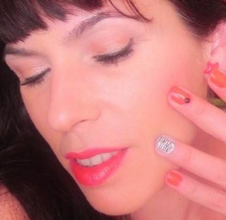 De labios y uñas: Hoy, rojo (look, manicura & outfit)