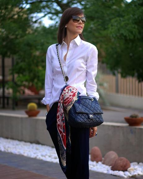 Pantalón capri + Camisa blanca