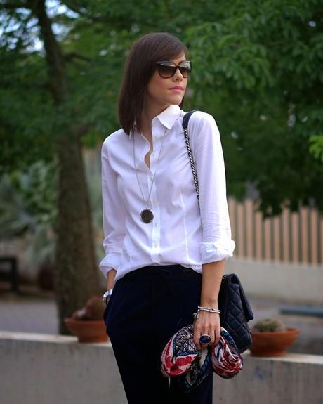 Pantalón capri + Camisa blanca