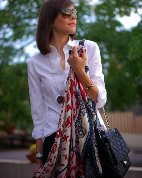 Pantalón capri + Camisa blanca