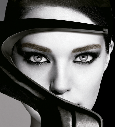 Cómo conseguir unas cejas perfectas Cómo conseguir unas cejas perfectas