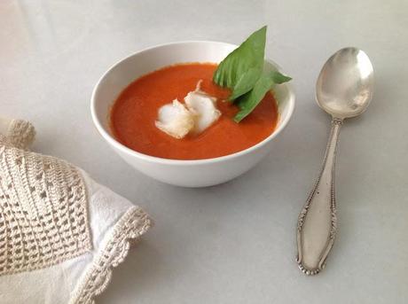 Gazpacho de pimientos del piquillo y bacalao