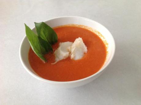 Gazpacho de pimientos del piquillo y bacalao