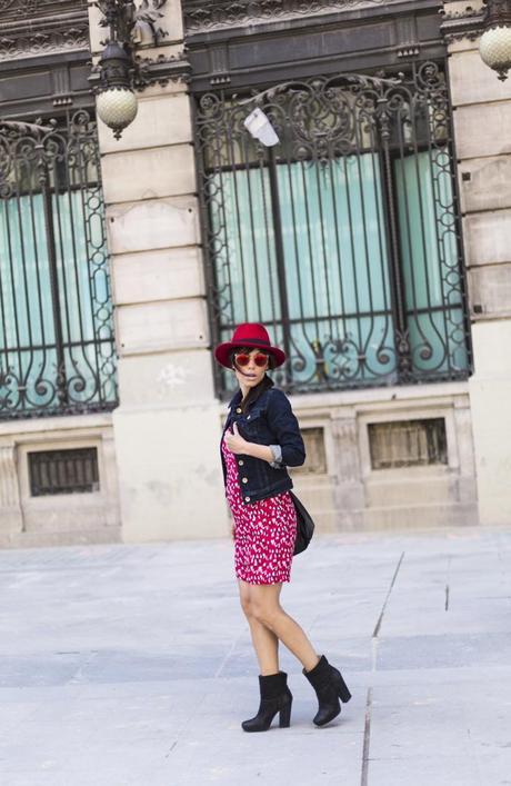 street style barbara crespo red pencil dress hat fashion blogger outfit blog de moda