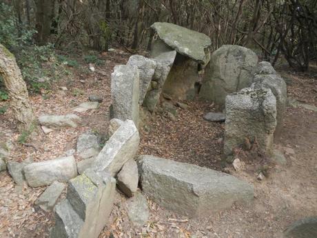 Dolmen de Can Gurri. Serralada Litoral