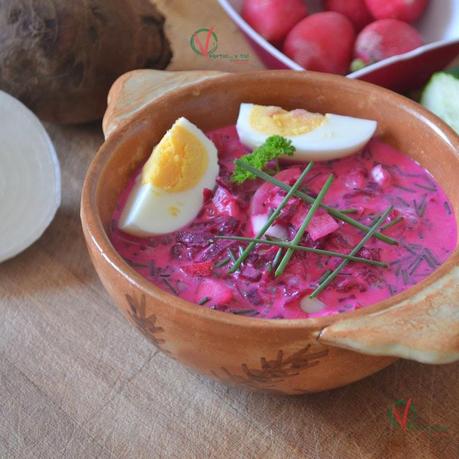 Chlodnik, gazpacho polaco de remolacha y rabanitos.